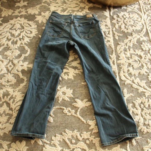 Levi Signature Denim Jeans - Picture 2 of 4